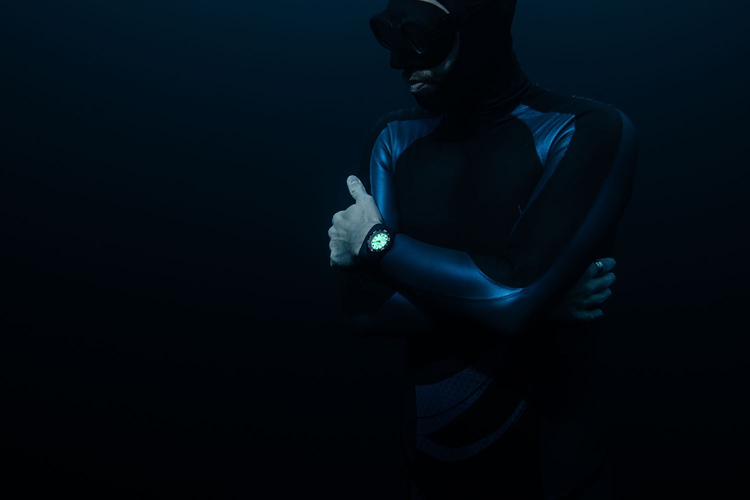 蓄光性ダイヤルの魅力 | TAG Heuer Official Magazine 蓄光性ダイヤルの魅力 | TAG Heuer Official Magazine