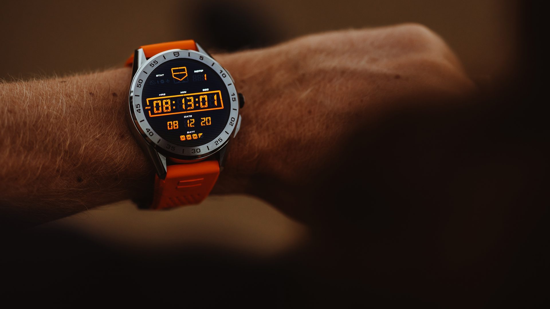 IS IT OK TO WEAR YOUR APPLE WATCH LOOSE? – Spartan Watches