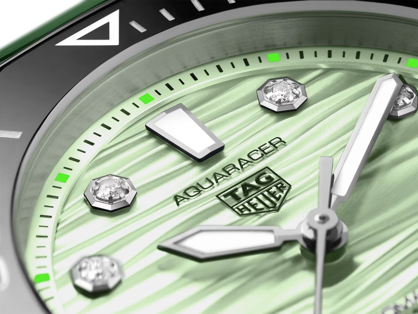 THE NEW TAG HEUER AQUARACER PROFESSIONAL 300 NAOMI OSAKA LIMITED