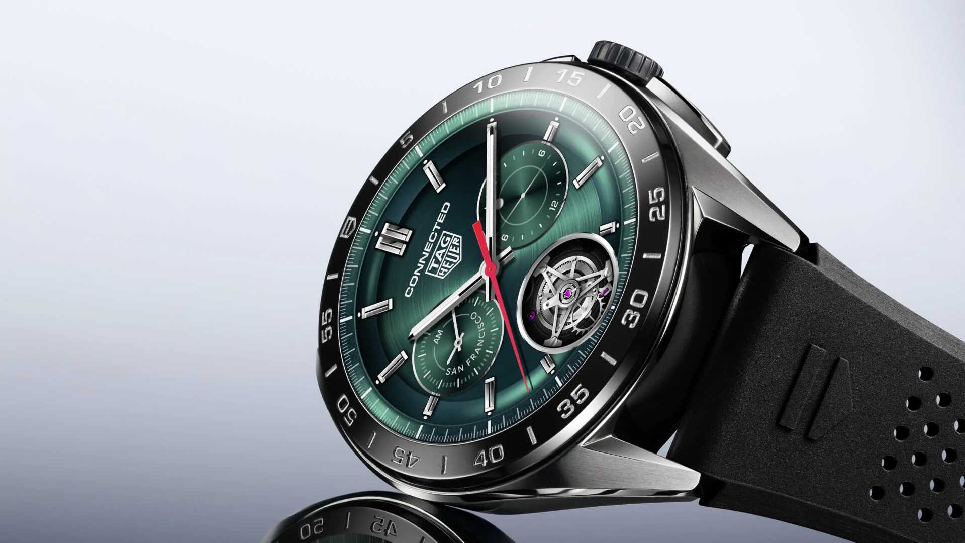 時計 TAG Heuer Connected E4 45mm Tag Heuer Connected Calibre E4 45mm review: big and bold